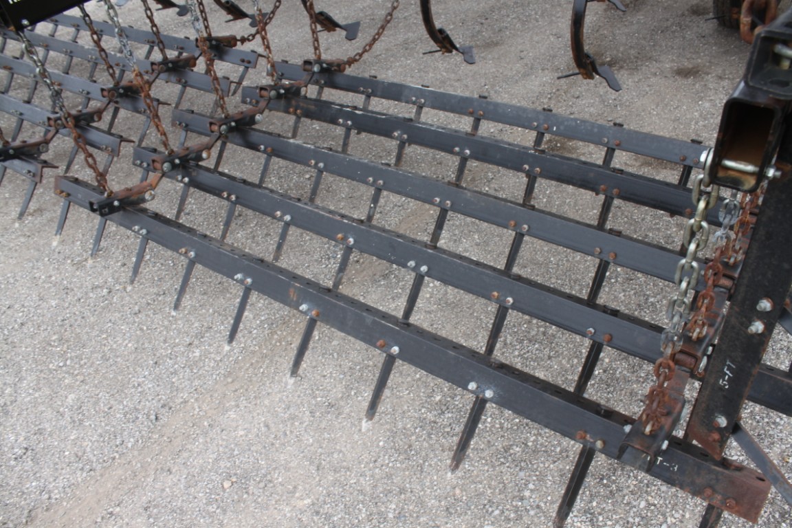 Case/Int Tigermate 200 35' cultivator, 5 bar spike, c-shank, 3 section fold, rear hitch - Image 11