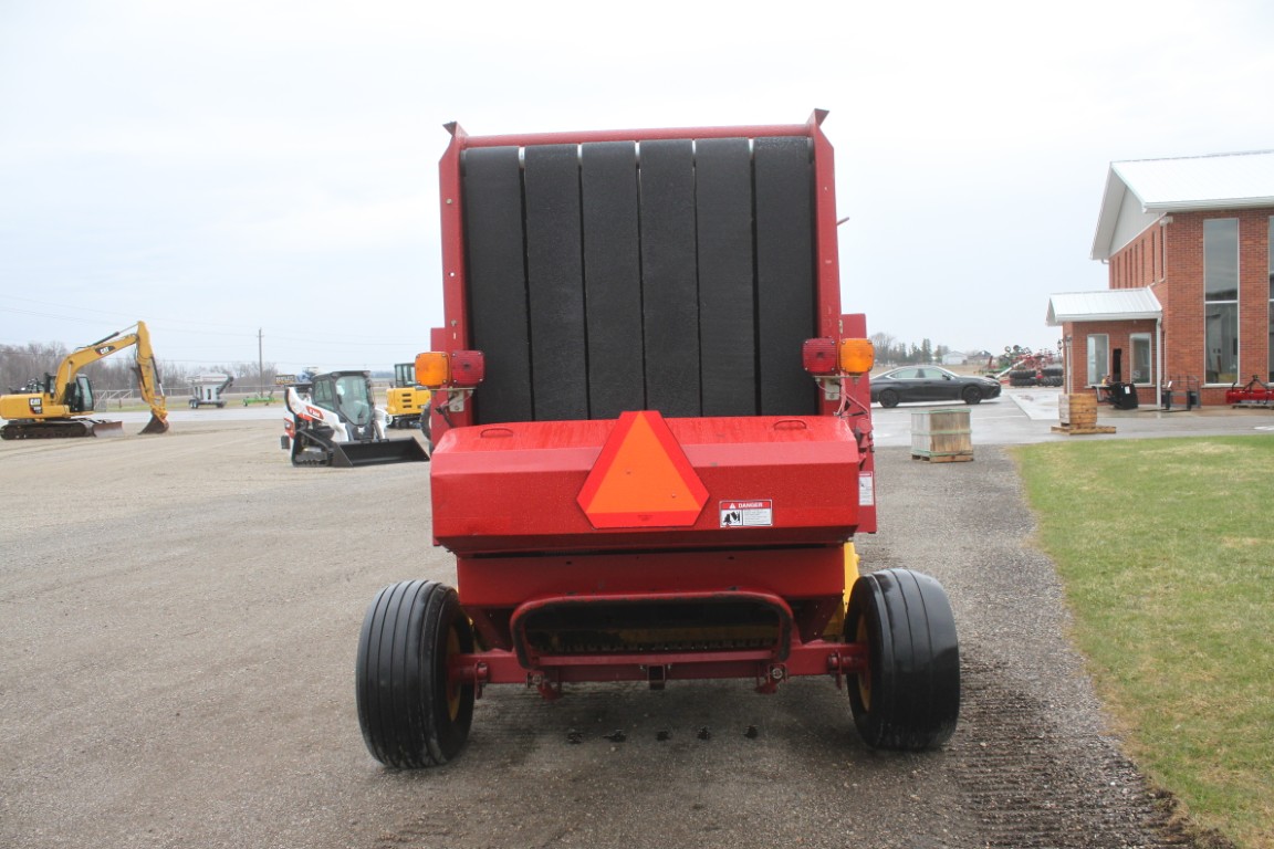 New Holland 648 round baler, Silage special, net wrap, wide pickup - Image 7