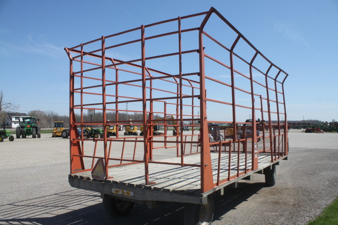 Meyers 18' bale thrower wagon, steel sides, flared top - Image 5