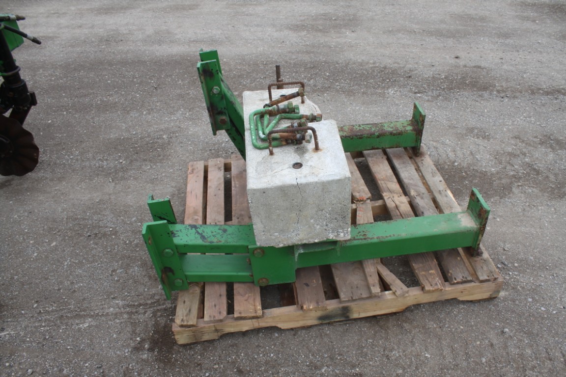 一 Yetter 15" coulter cart to fit 6 row planter/ 15' drill - Image 12