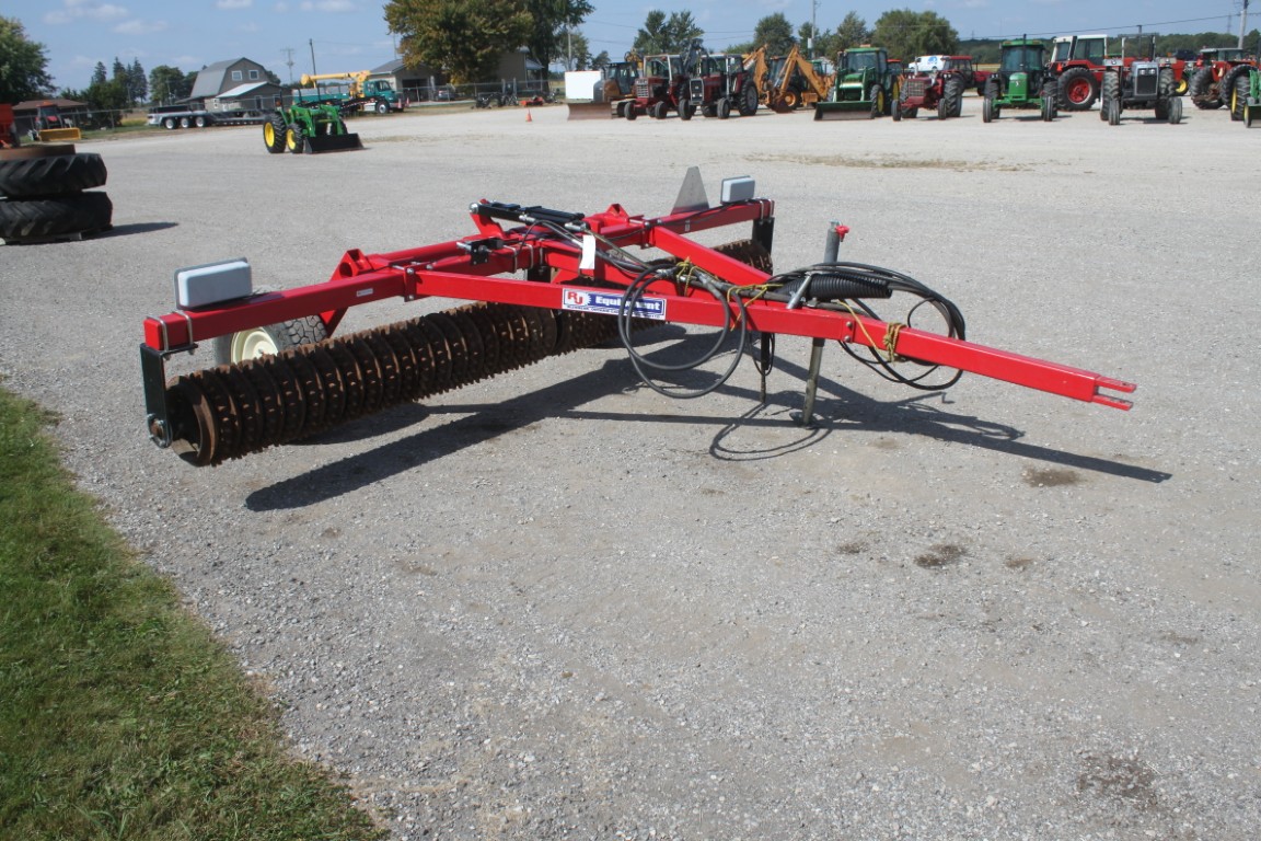 R J 1513 13.5' sprocket packer, hydraulic lift, lights, As New - Image 3