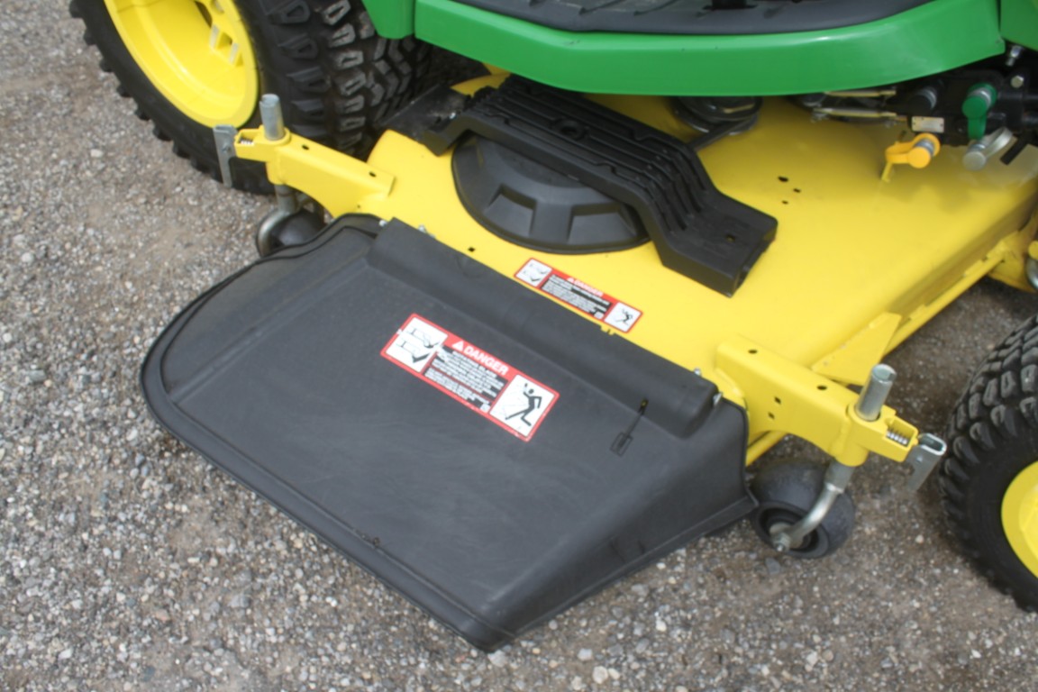 JD X758 4wd, diesel lawnmower, 60" drive over deck - Image 11
