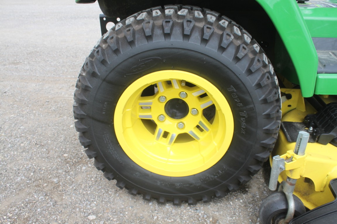 JD X758 4wd, diesel lawnmower, 60" drive over deck - Image 12