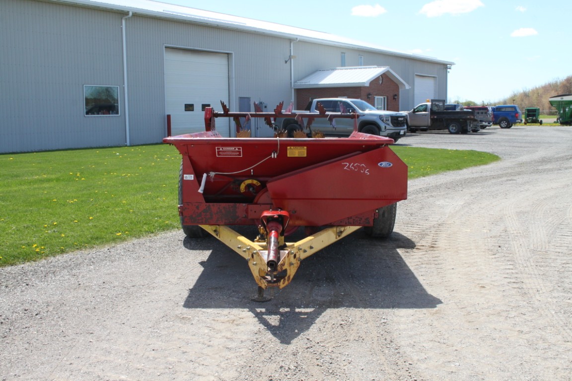 New Holland 514 manure spreader, top beater, very nice - Image 3