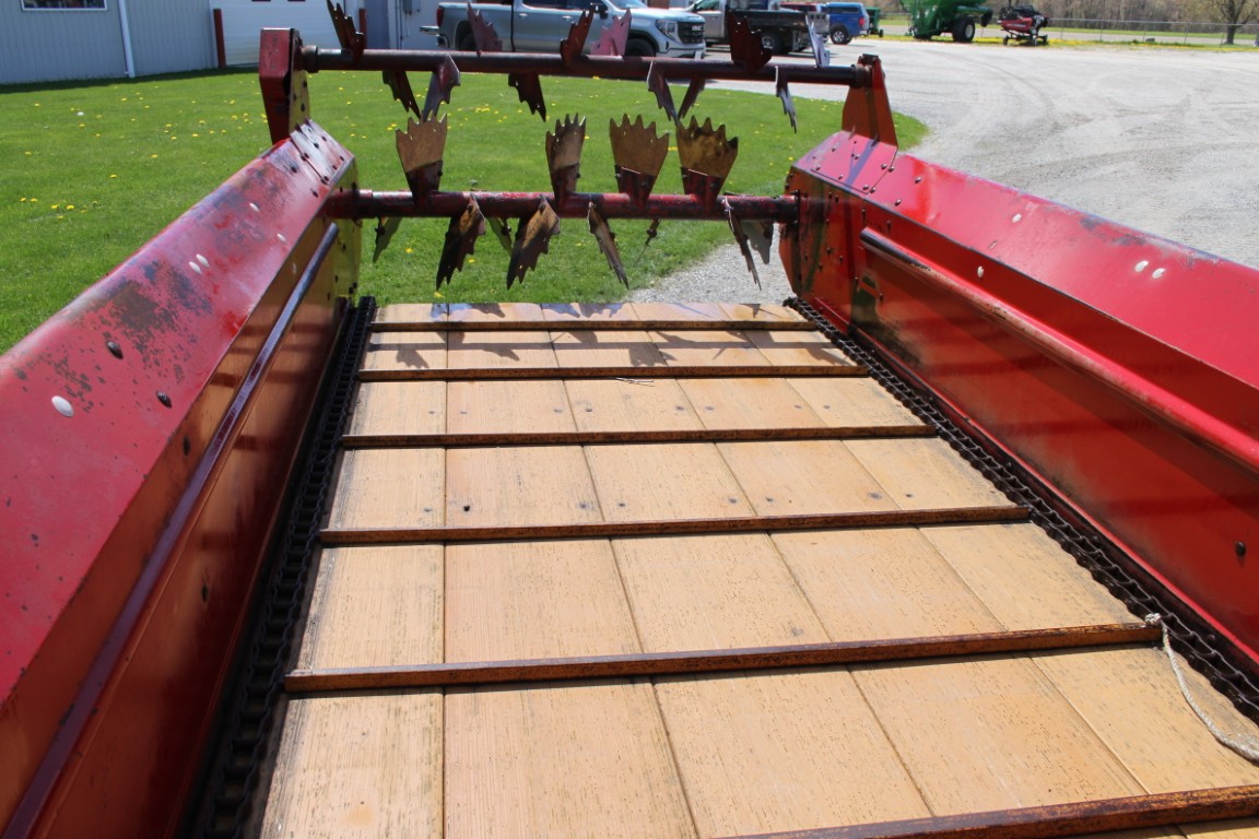 New Holland 514 manure spreader, top beater, very nice - Image 15