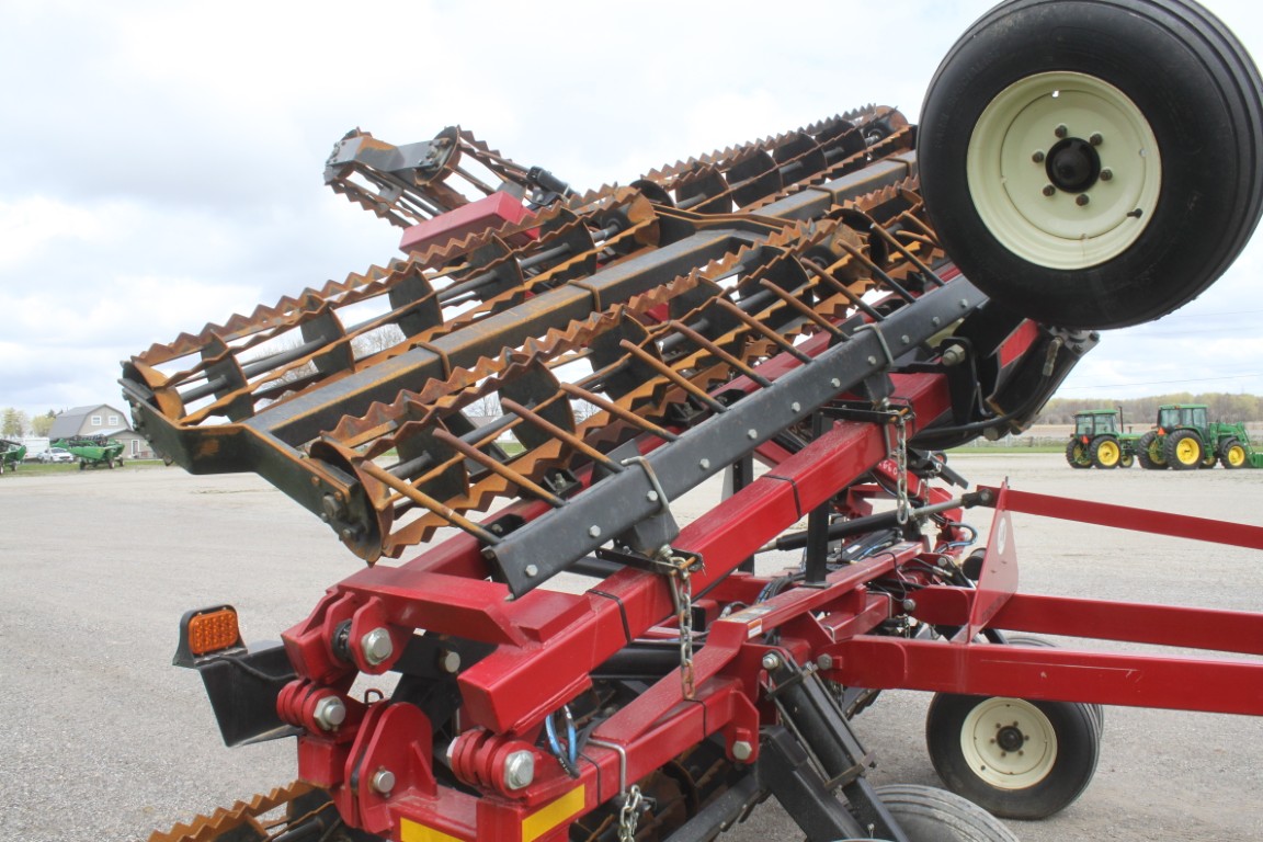 J& M TF215 38' crumbler, double rolling basket, buster bar - Image 11