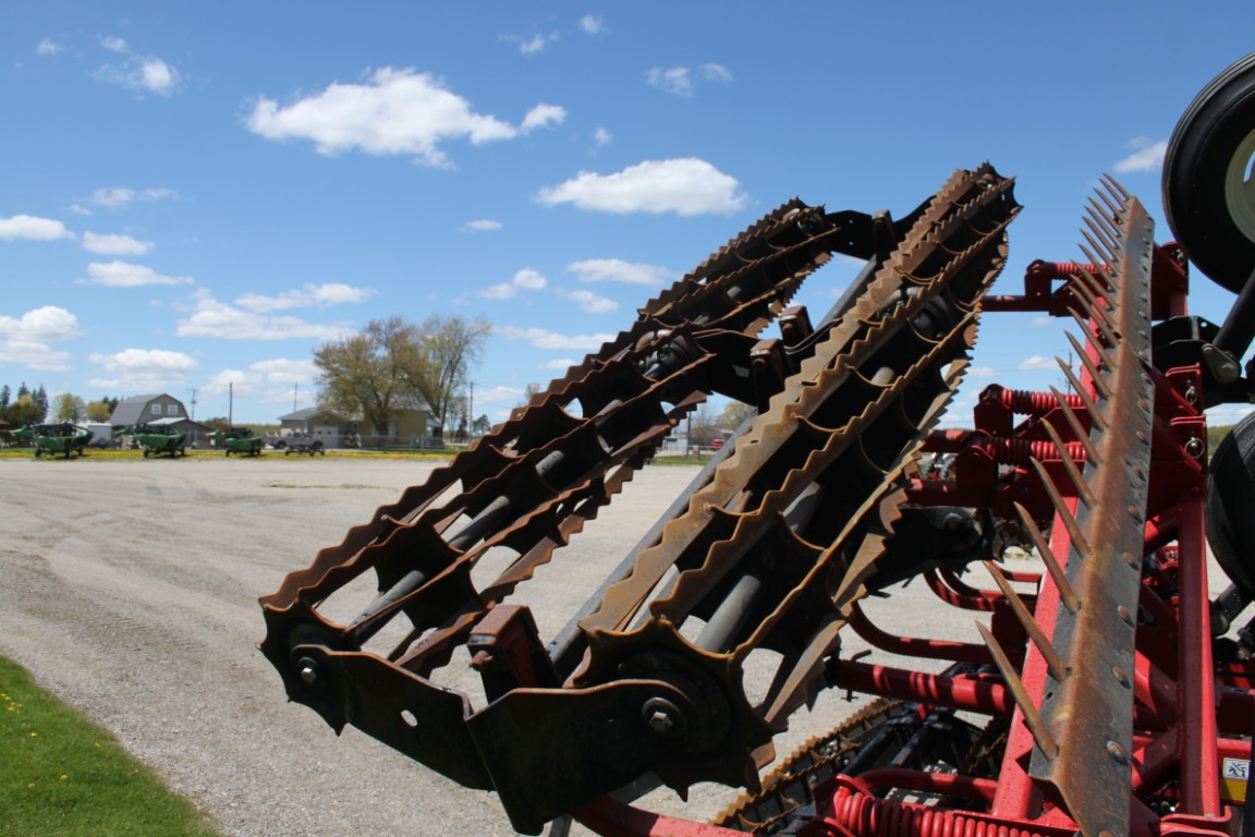 Unverferth 1245R 35' rolling harrow, double basket, leveling bar, gauge wheels - Image 13