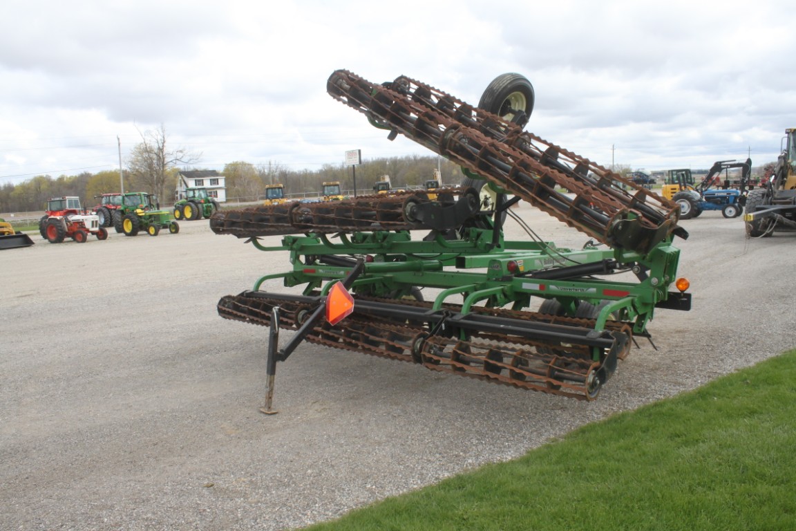 Unverferth 1225 35' rolling harrow, double basket, buster bar, gauge wheels - Image 5