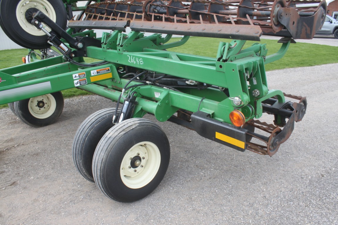 Unverferth 1225 35' rolling harrow, double basket, buster bar, gauge wheels - Image 8