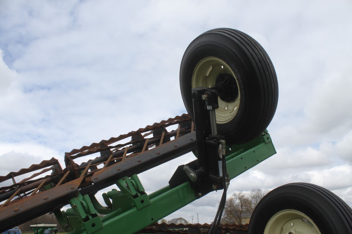Unverferth 1225 35' rolling harrow, double basket, buster bar, gauge wheels - Image 11