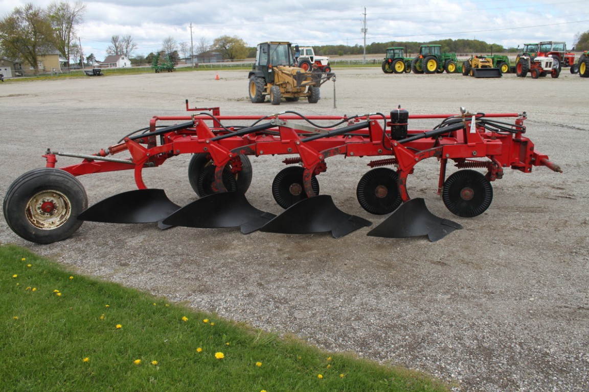 Kongskilde 300 4 furrow plow, semi mount, auto reset - Image 4