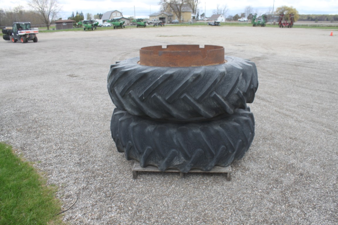set of 18.4x38 t-rail duals - Image 3
