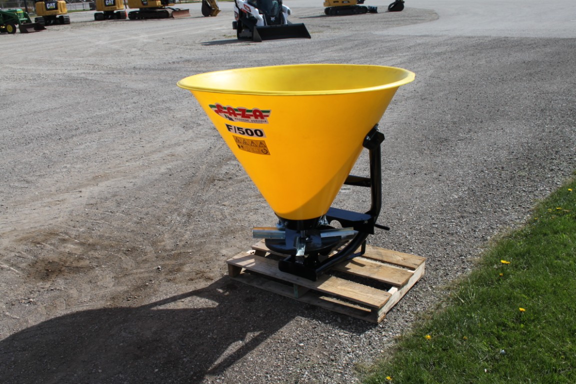 Walco F500PVC Fertilizer Spreader Round Hopper and PTO685.22+ 34.50 agitaor - Image 3