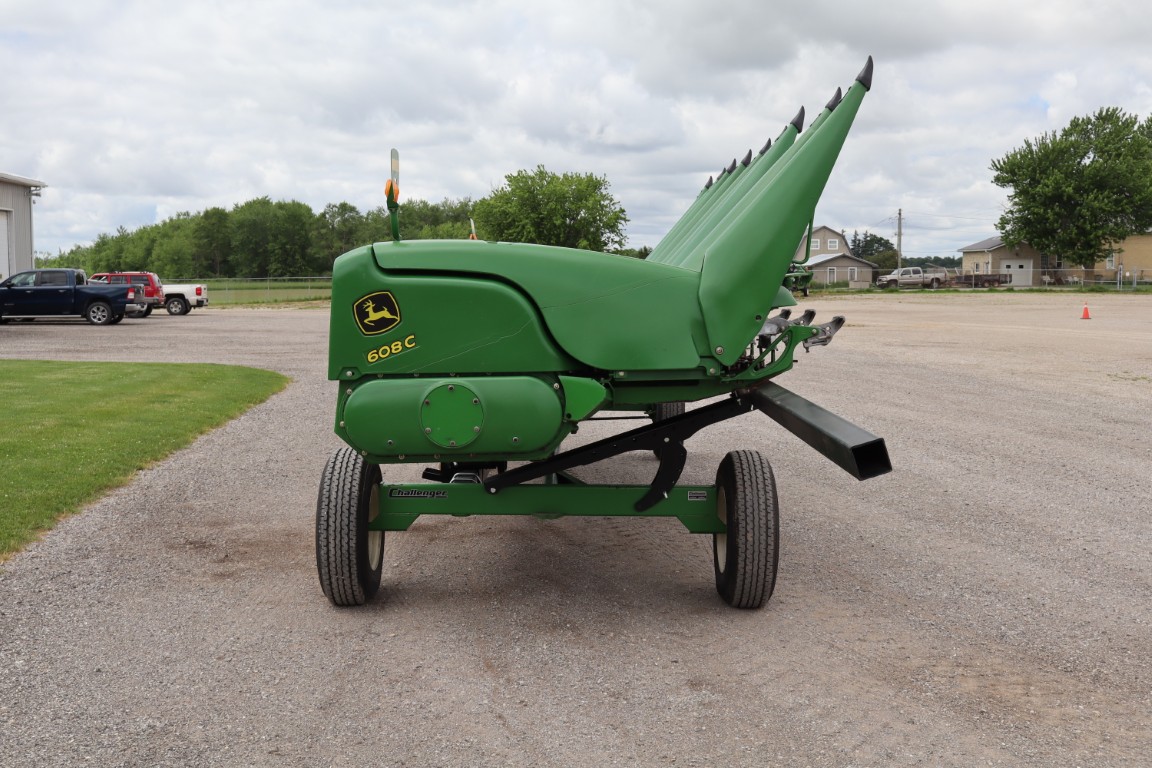 JD 608C 8 row corn head, knife rolls, single point - Image 3