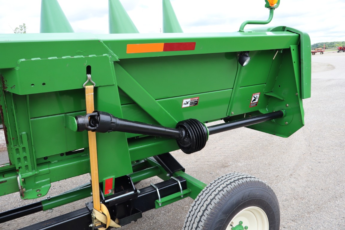 JD 608C 8 row corn head, knife rolls, single point - Image 12
