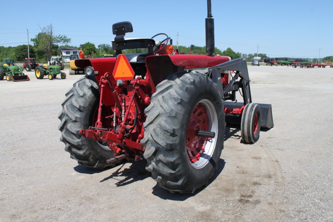 Int 856 2wd tractor, diesel, Allied 594 loader - Image 6