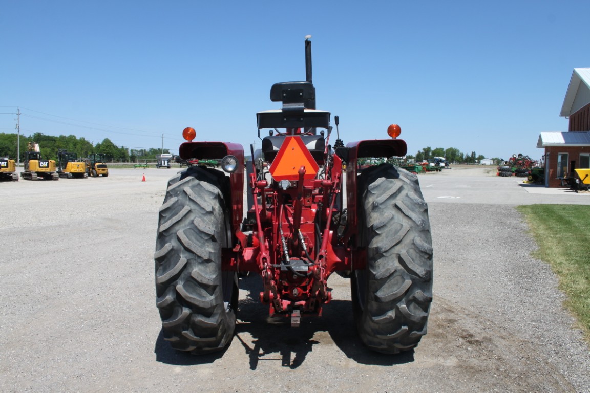 Int 856 2wd tractor, diesel, Allied 594 loader - Image 7