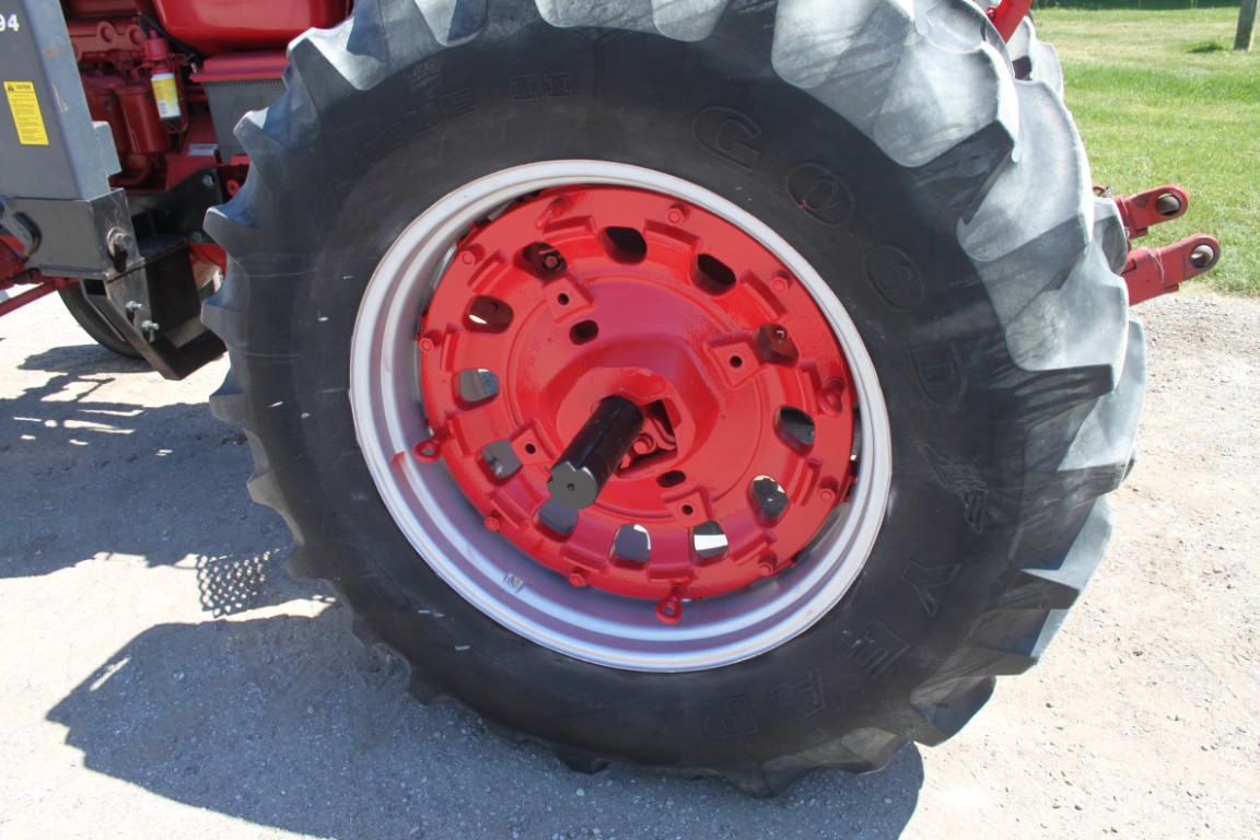 Int 856 2wd tractor, diesel, Allied 594 loader - Image 9