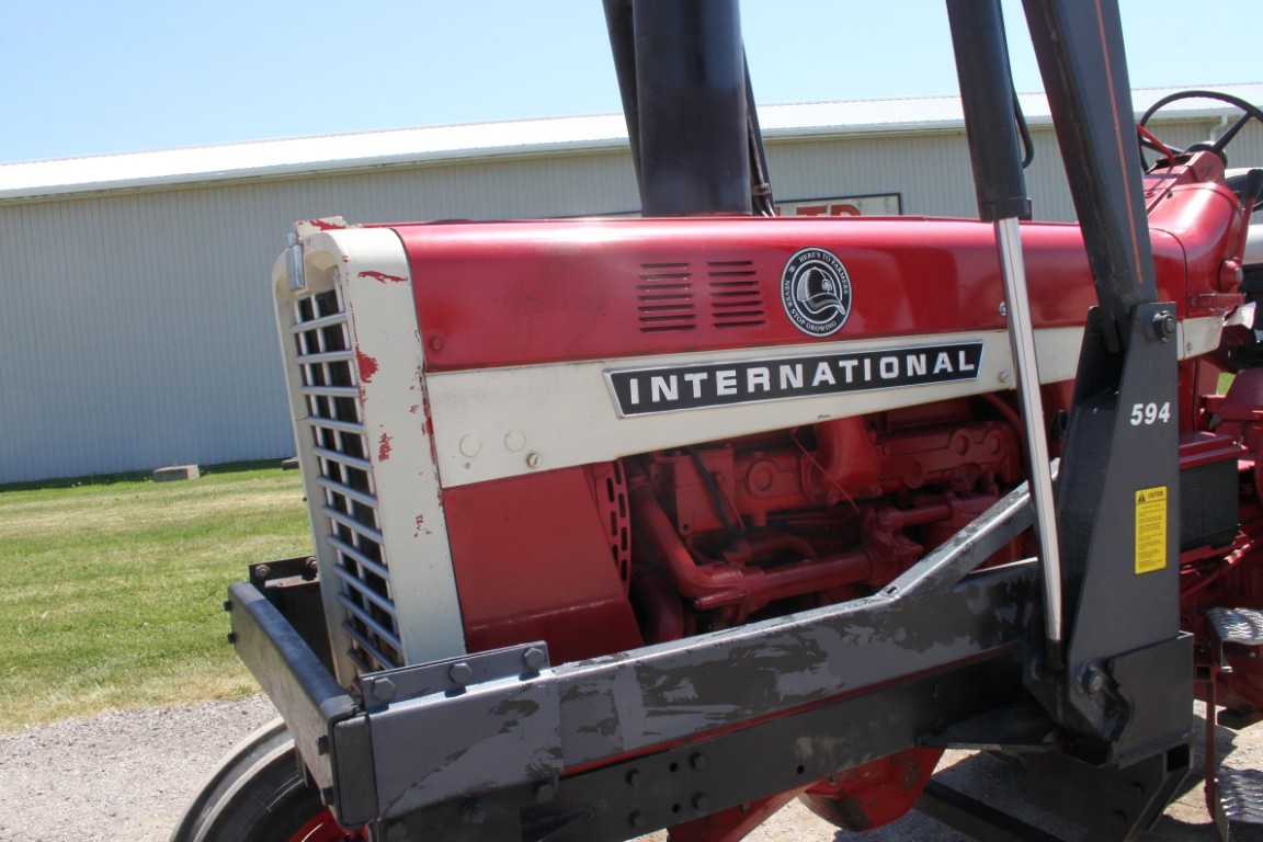 Int 856 2wd tractor, diesel, Allied 594 loader - Image 18