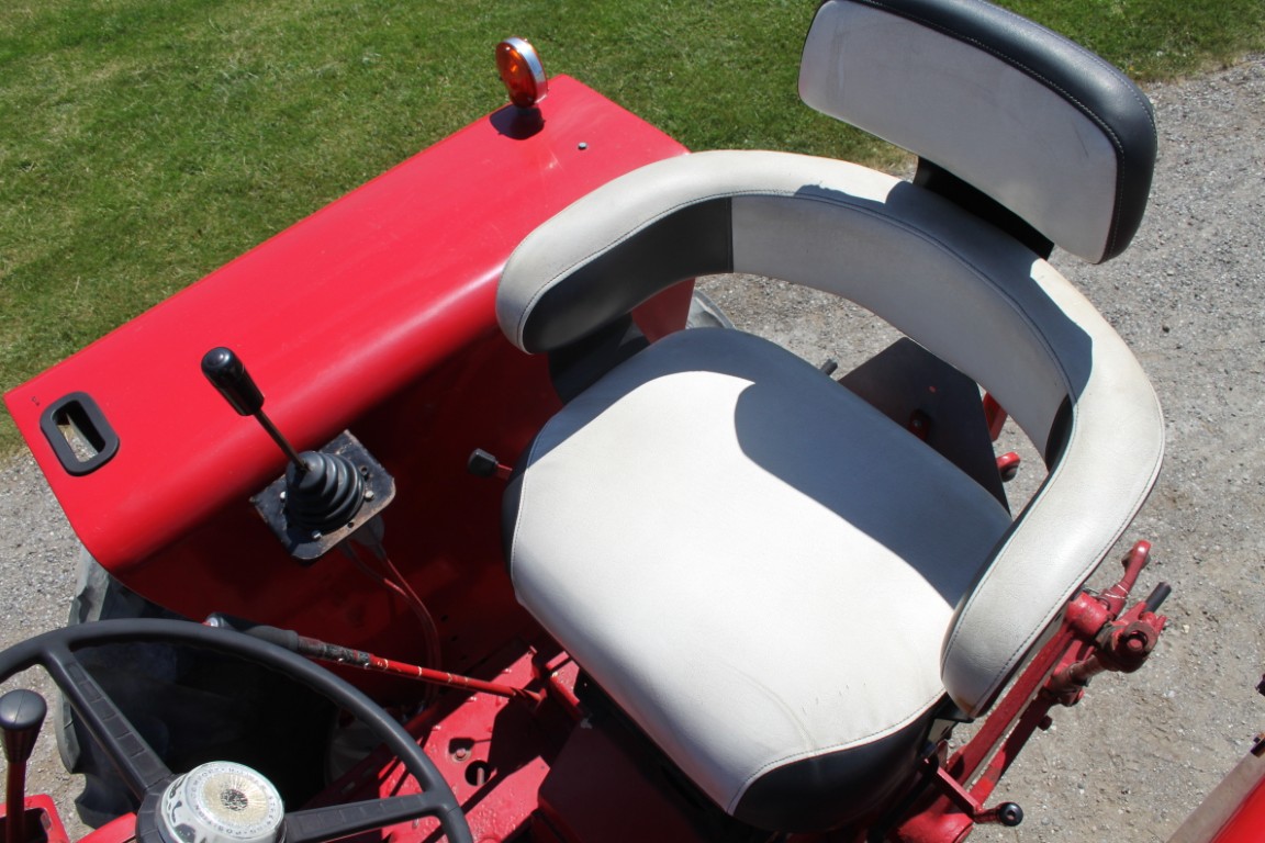 Int 856 2wd tractor, diesel, Allied 594 loader - Image 19