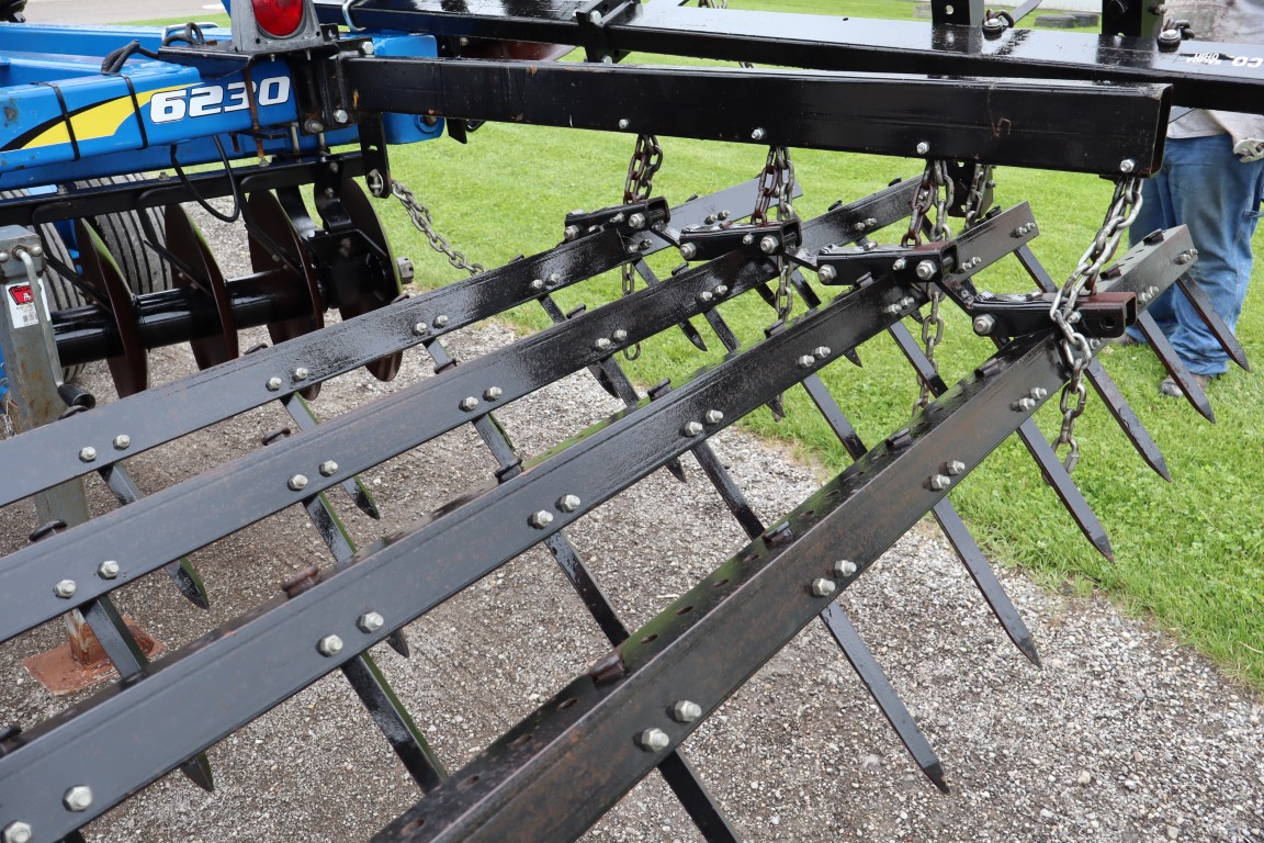 Landoll 6230 26' Disc, hyd leveling, 4 bar spike harrow, good blades - Image 18