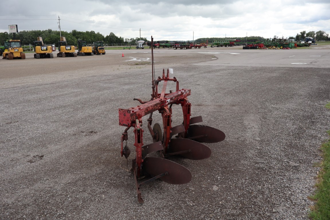 Cockshutt 3 furrow plow, 3pth - Image 4