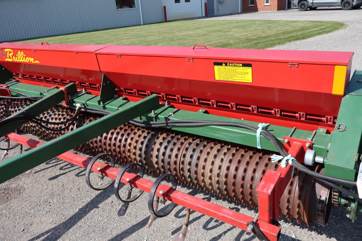 Brillion SS-12 12' grass seeder, hydraulic lift, 572 acres, local trade - Image 8