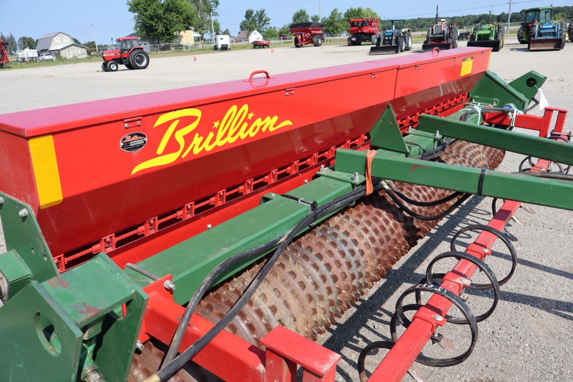 Brillion SS-12 12' grass seeder, hydraulic lift, 572 acres, local trade - Image 9