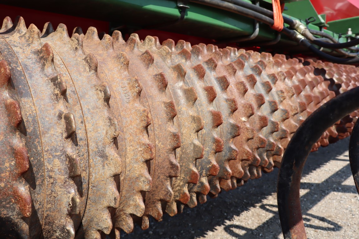 Brillion SS-12 12' grass seeder, hydraulic lift, 572 acres, local trade - Image 10