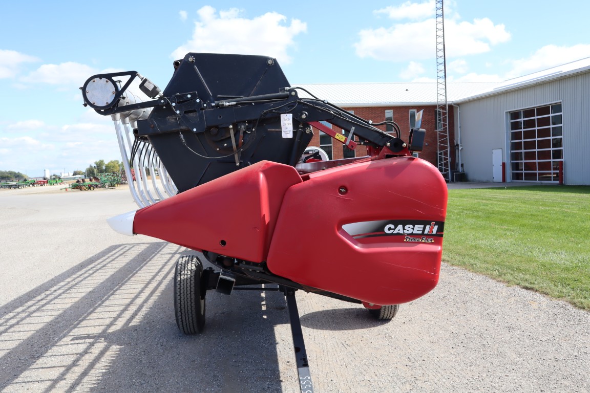 Case/Int 3020 30' flex head. AWS air reel, flagship hook-up, full figer auger, 3" knife - Image 7