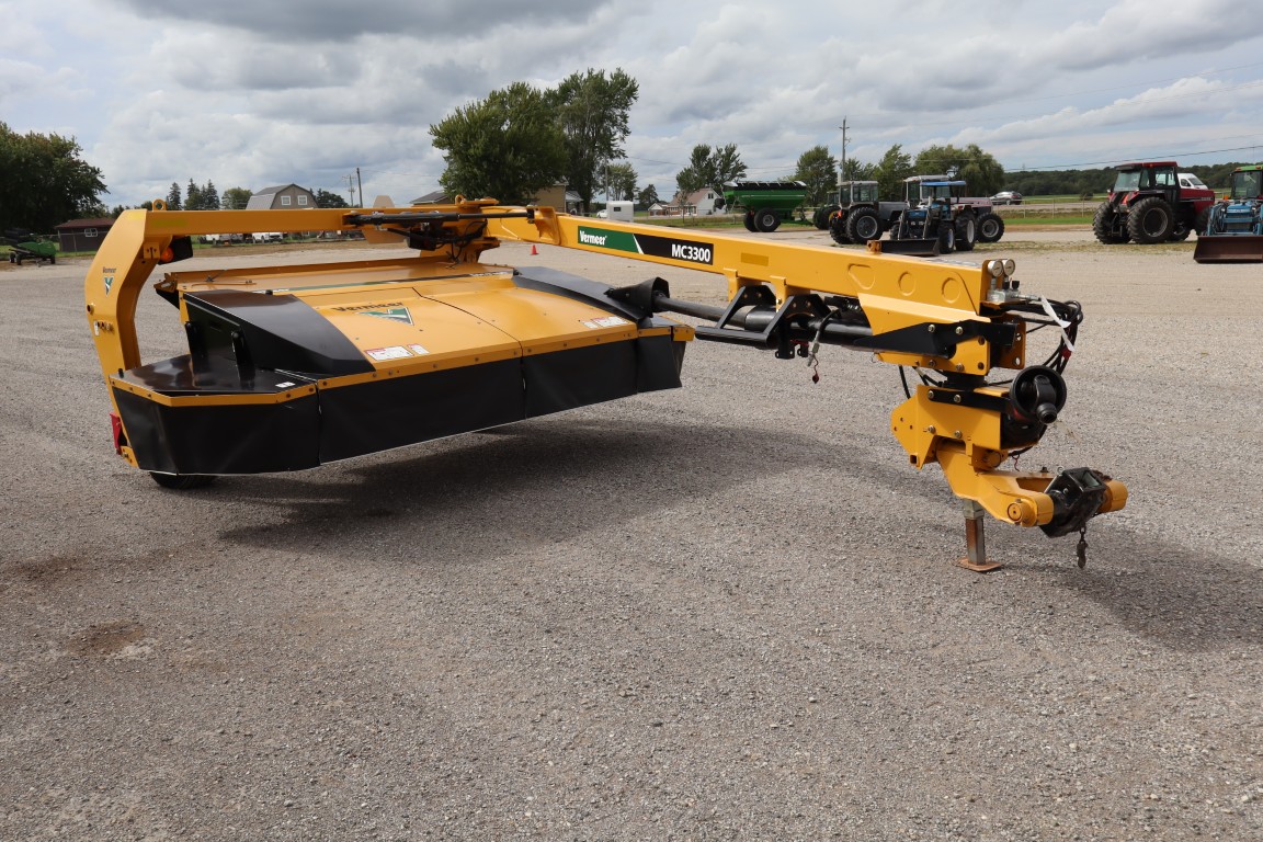 Vermeer MC3300 10' discbine, impeller, swivel hitch, low acres - Image 3