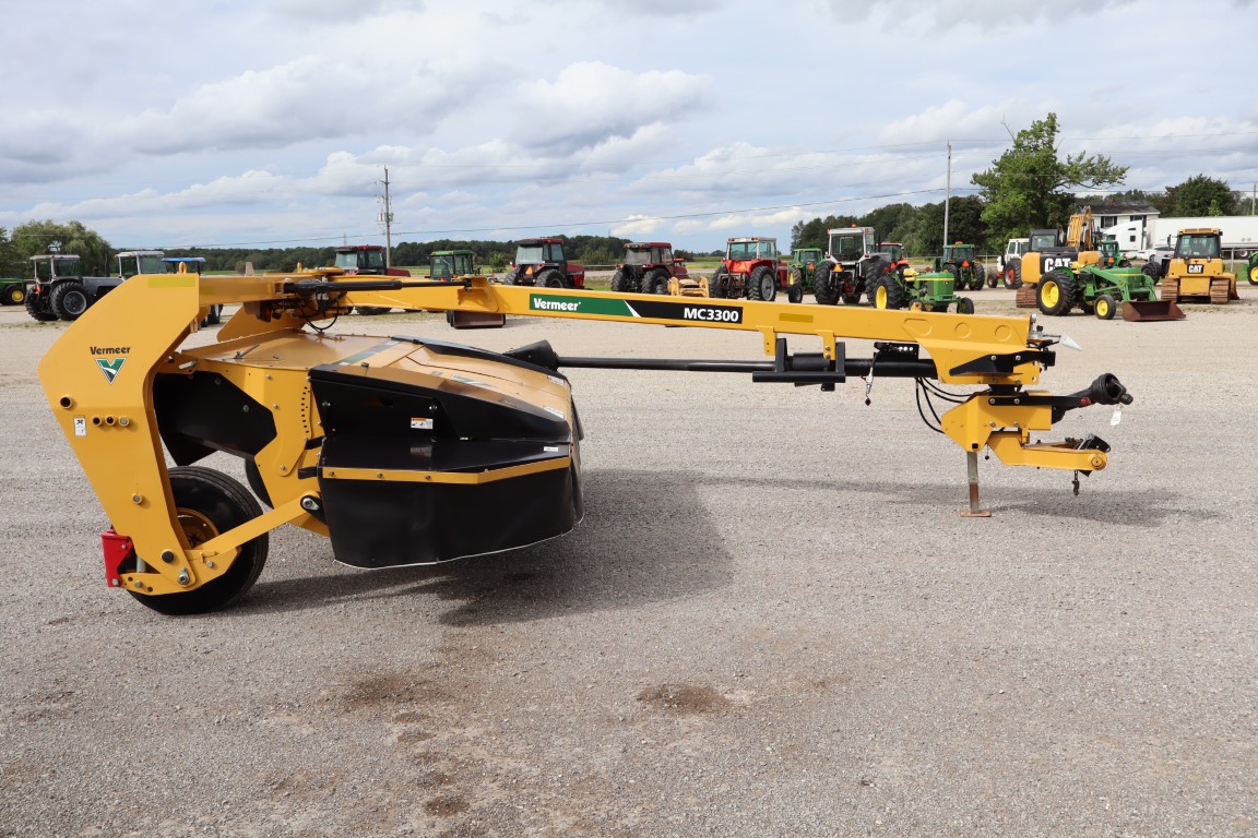 Vermeer MC3300 10' discbine, impeller, swivel hitch, low acres - Image 4