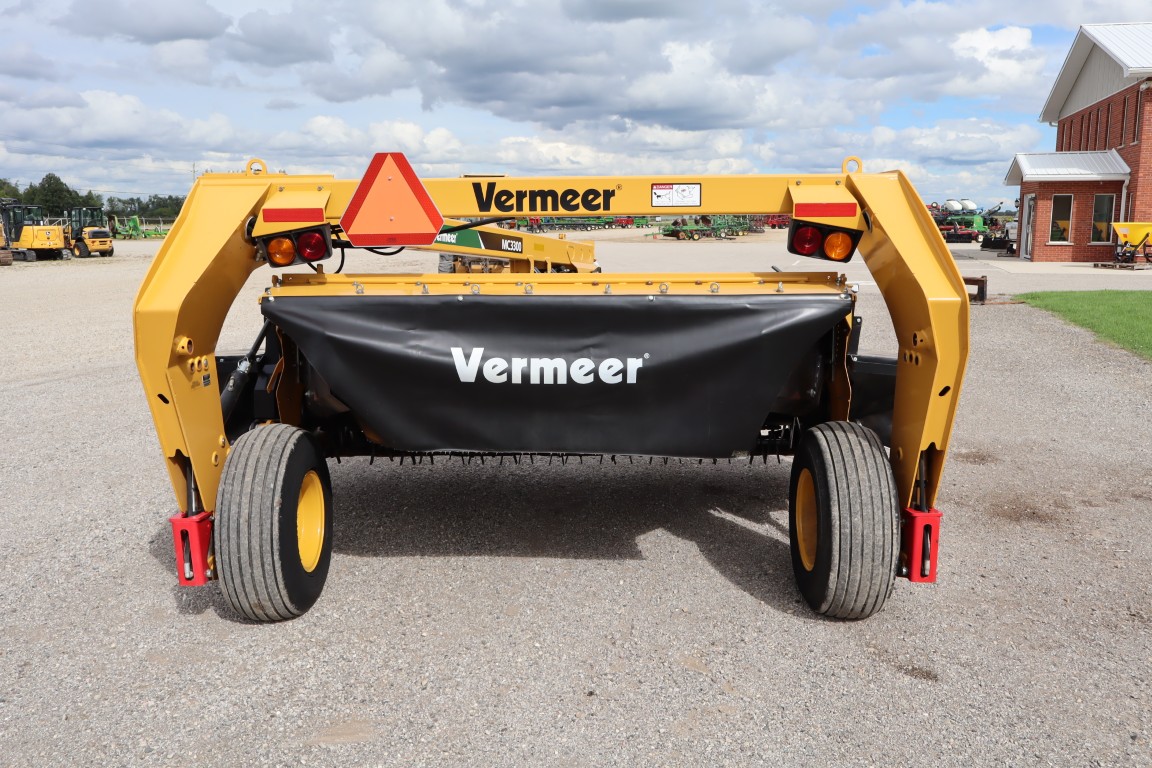 Vermeer MC3300 10' discbine, impeller, swivel hitch, low acres - Image 6