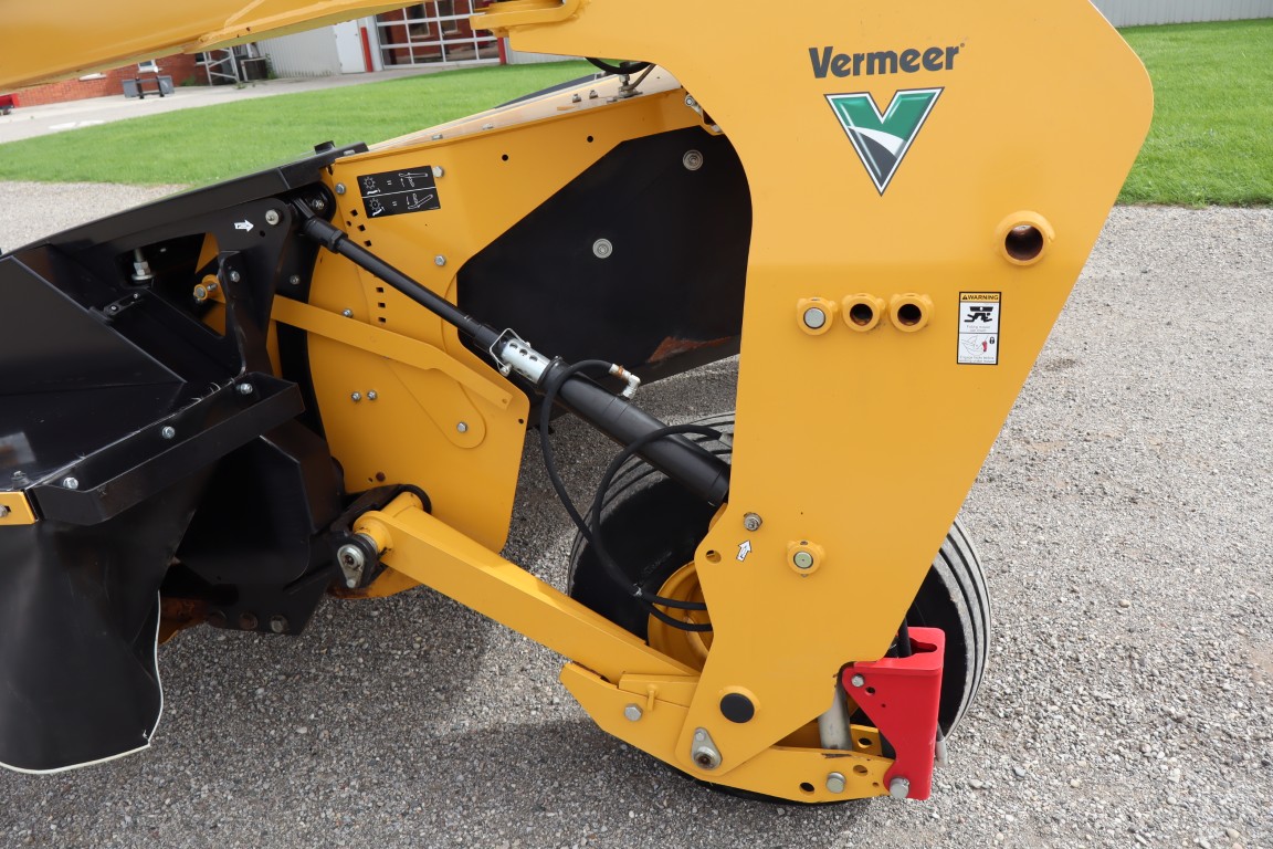 Vermeer MC3300 10' discbine, impeller, swivel hitch, low acres - Image 8