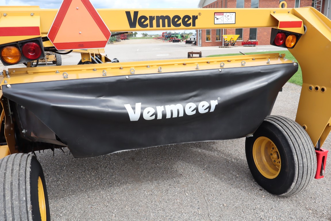 Vermeer MC3300 10' discbine, impeller, swivel hitch, low acres - Image 9