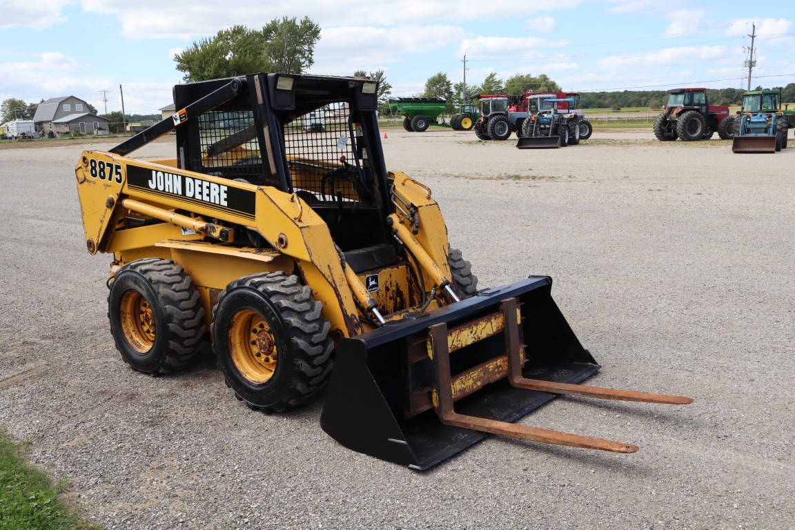 JD 8875 skidsteer, rops diesel - Image 3