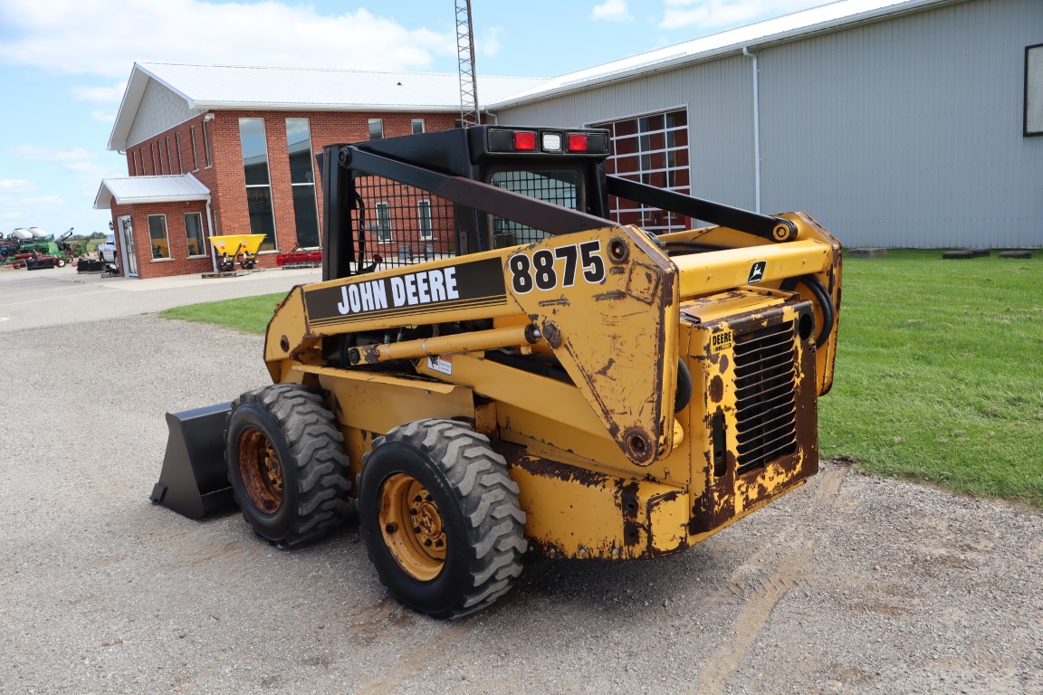 JD 8875 skidsteer, rops diesel - Image 6