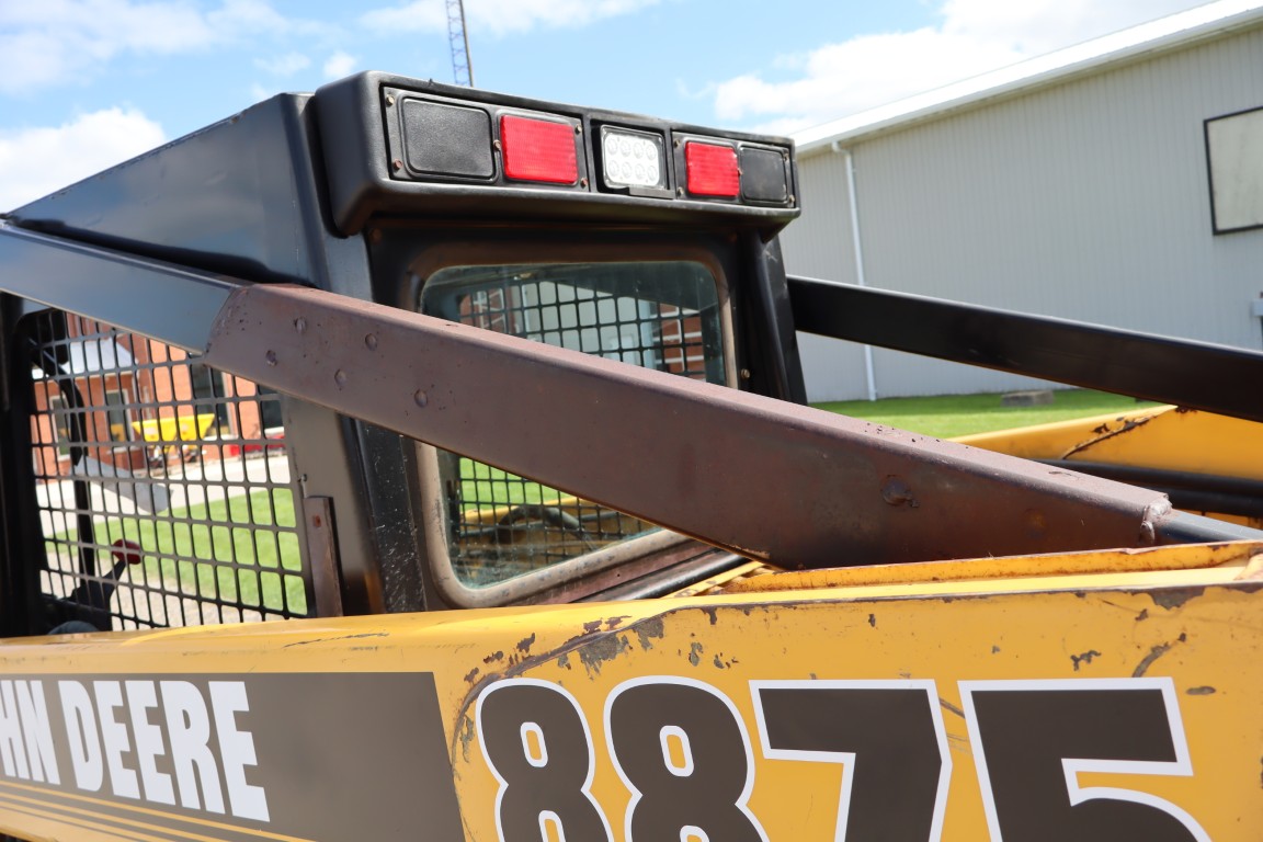 JD 8875 skidsteer, rops diesel - Image 13