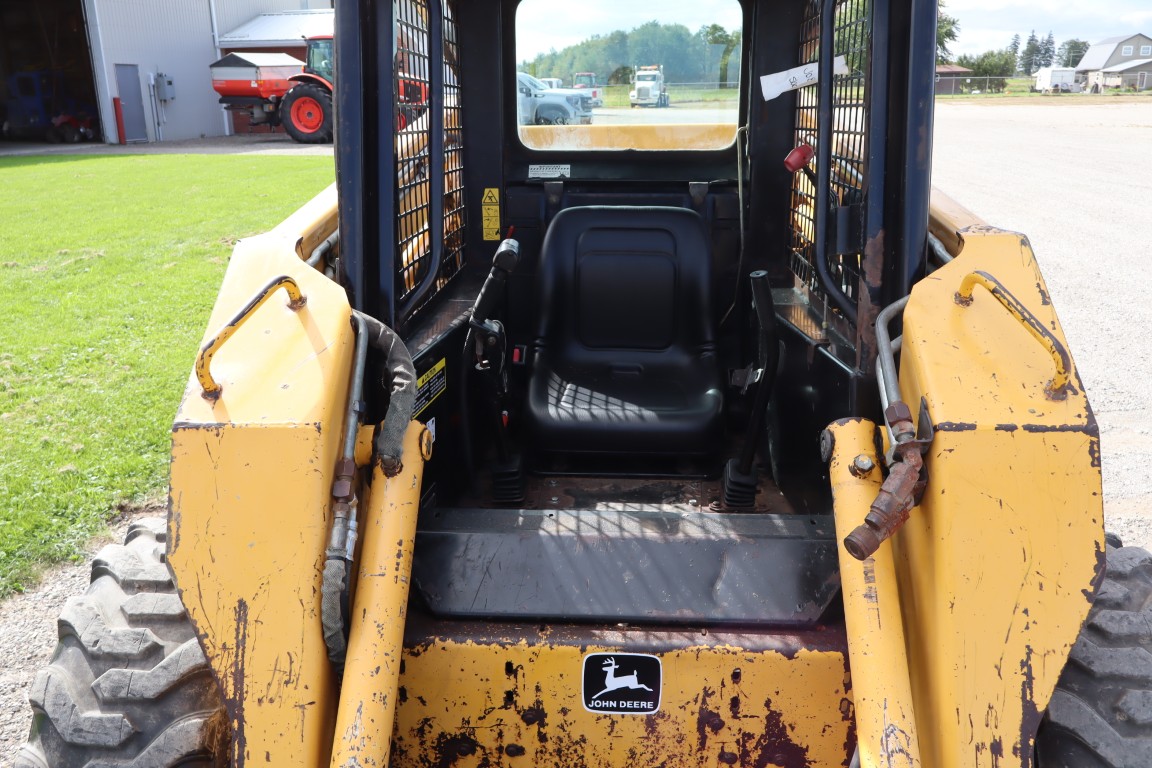 JD 8875 skidsteer, rops diesel - Image 15