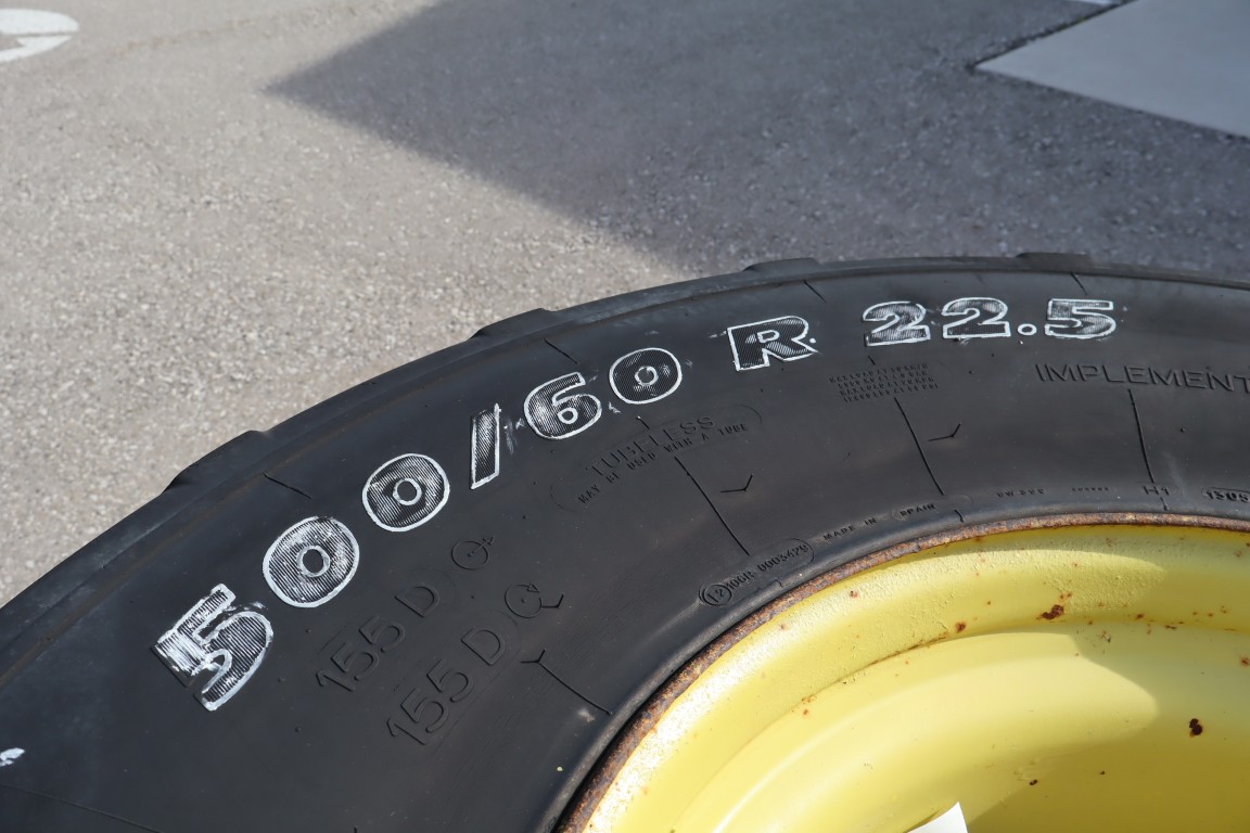 Michelin 500/60R22.5 tire on 8 bolt JD rims - Image 7
