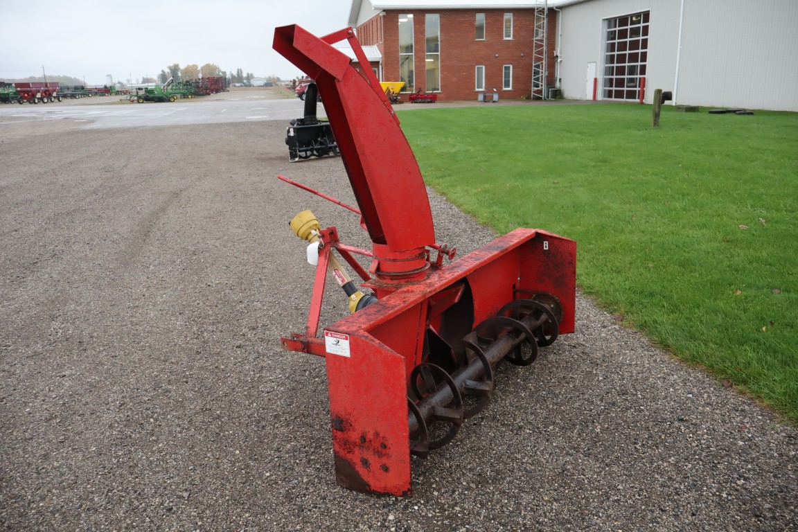 Agro Trend 72" snowblower, single auger - Image 4