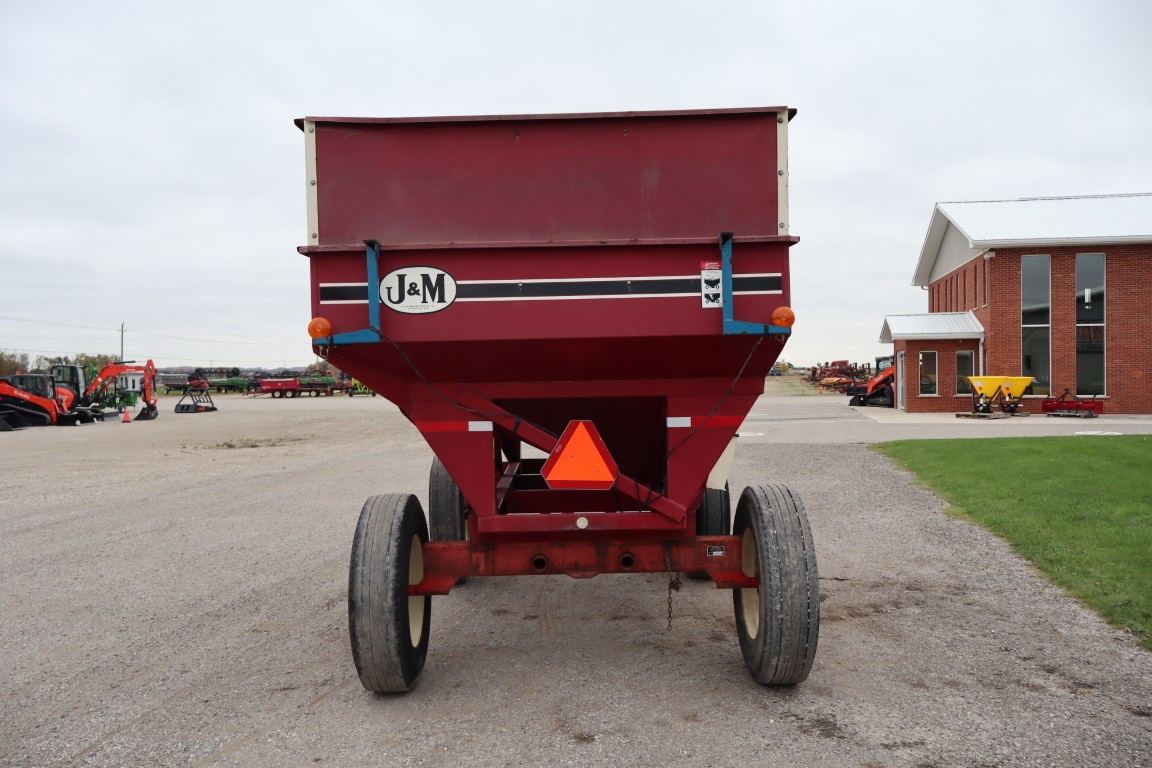 J& M 350bu gravity wagon, 11R22.5, light kit - Image 5