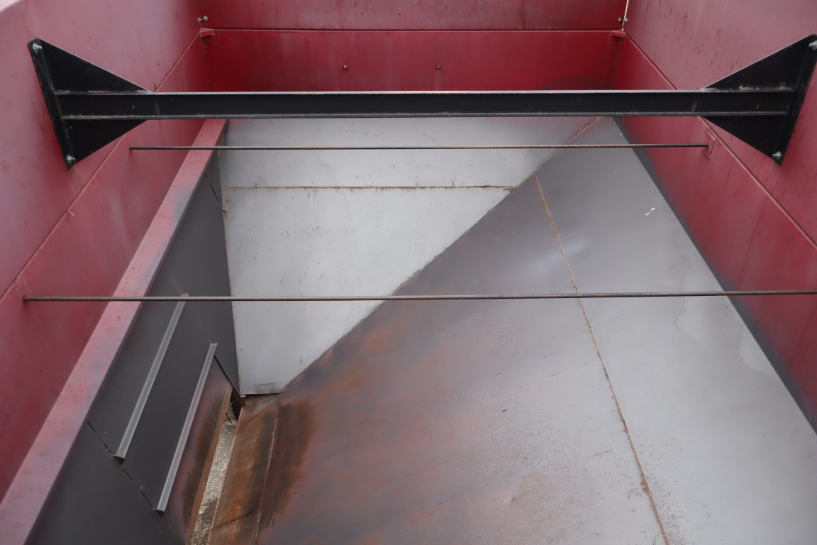 J& M 350bu gravity wagon, 11R22.5, light kit - Image 9